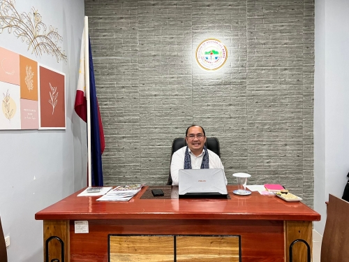 Alumnus Macasocol marks a name in DepEd