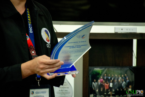 RD Cuñado pays courtesy visit to prexy Daguil; awards plaque of appreciation