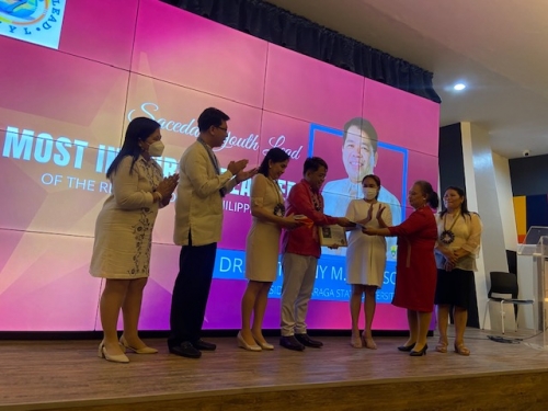 Saceda Awards MIT to CSU President