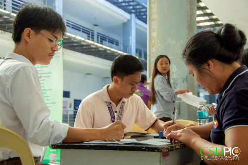 Golden Paddlers join in-house job fair with 19 partner orgs