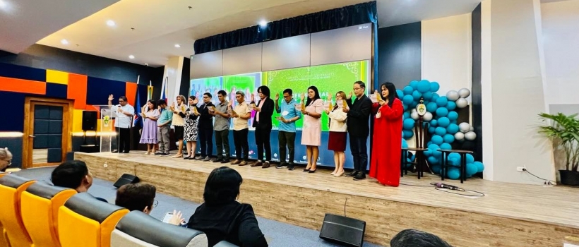 Newly Reclassified Faculty Members Take Earnest Oath