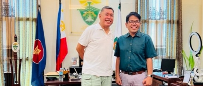 Butuanon Book Author Donates Books to CSU